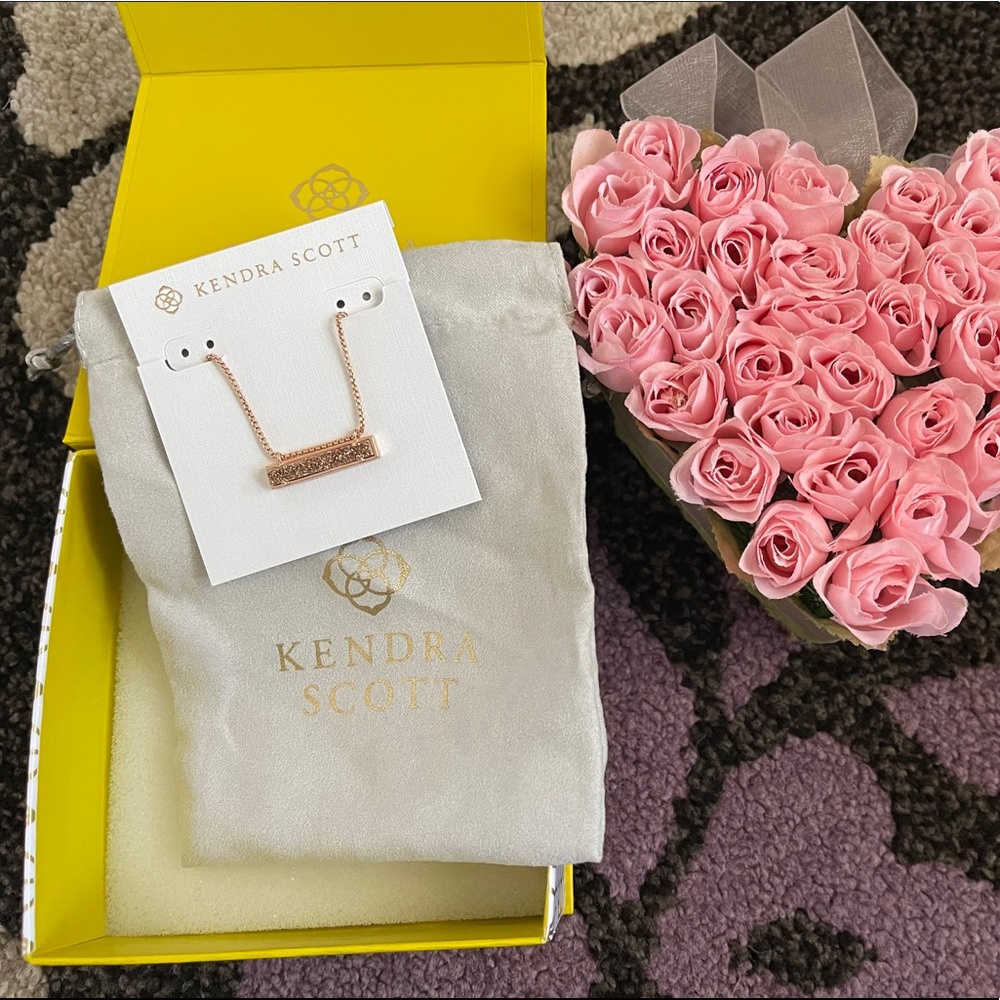 Kendra Scott Necklace